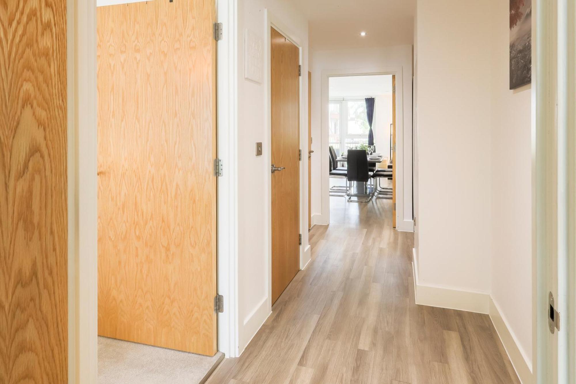 Appartamento Stylish 2br By Dluxoria Short Lets & Serviced Greater With Pet Friendly, Free Wifi & Free Parking