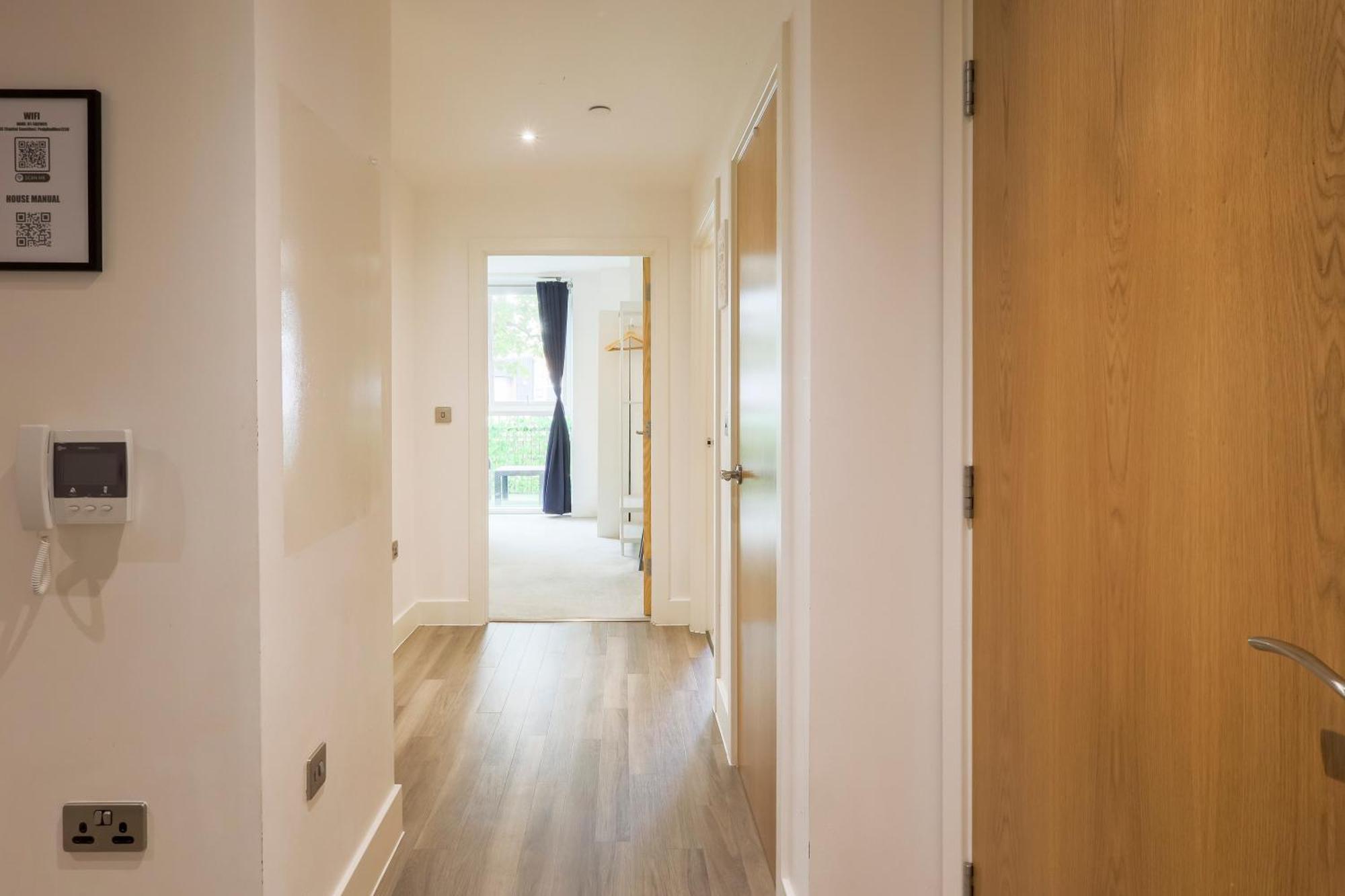 Appartamento Stylish 2br By Dluxoria Short Lets & Serviced Greater With Pet Friendly, Free Wifi & Free Parking *
