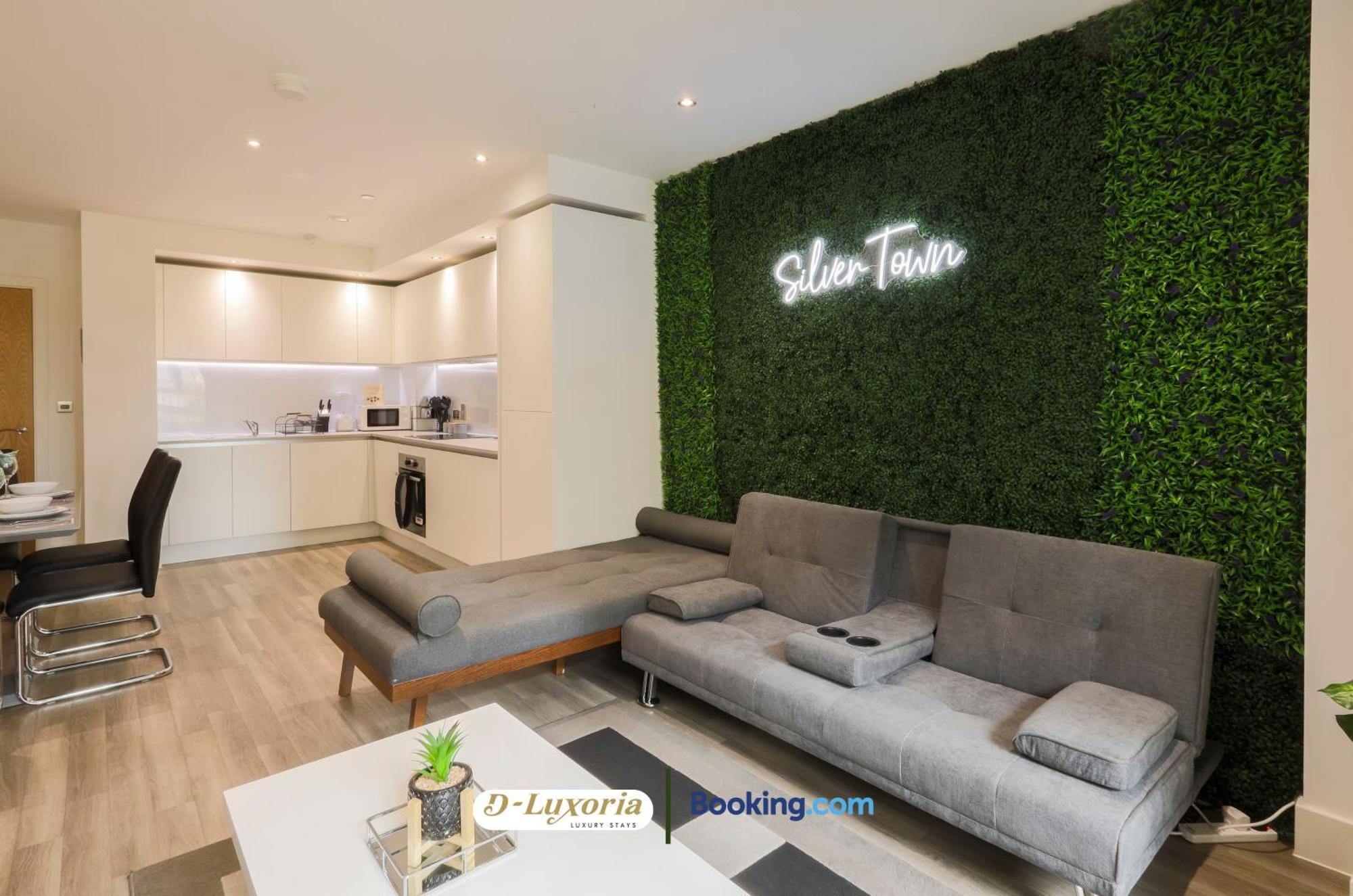 Stylish 2br By Dluxoria Short Lets & Serviced Greater With Pet Friendly, Free Wifi & Free Parking Appartamento Londra
