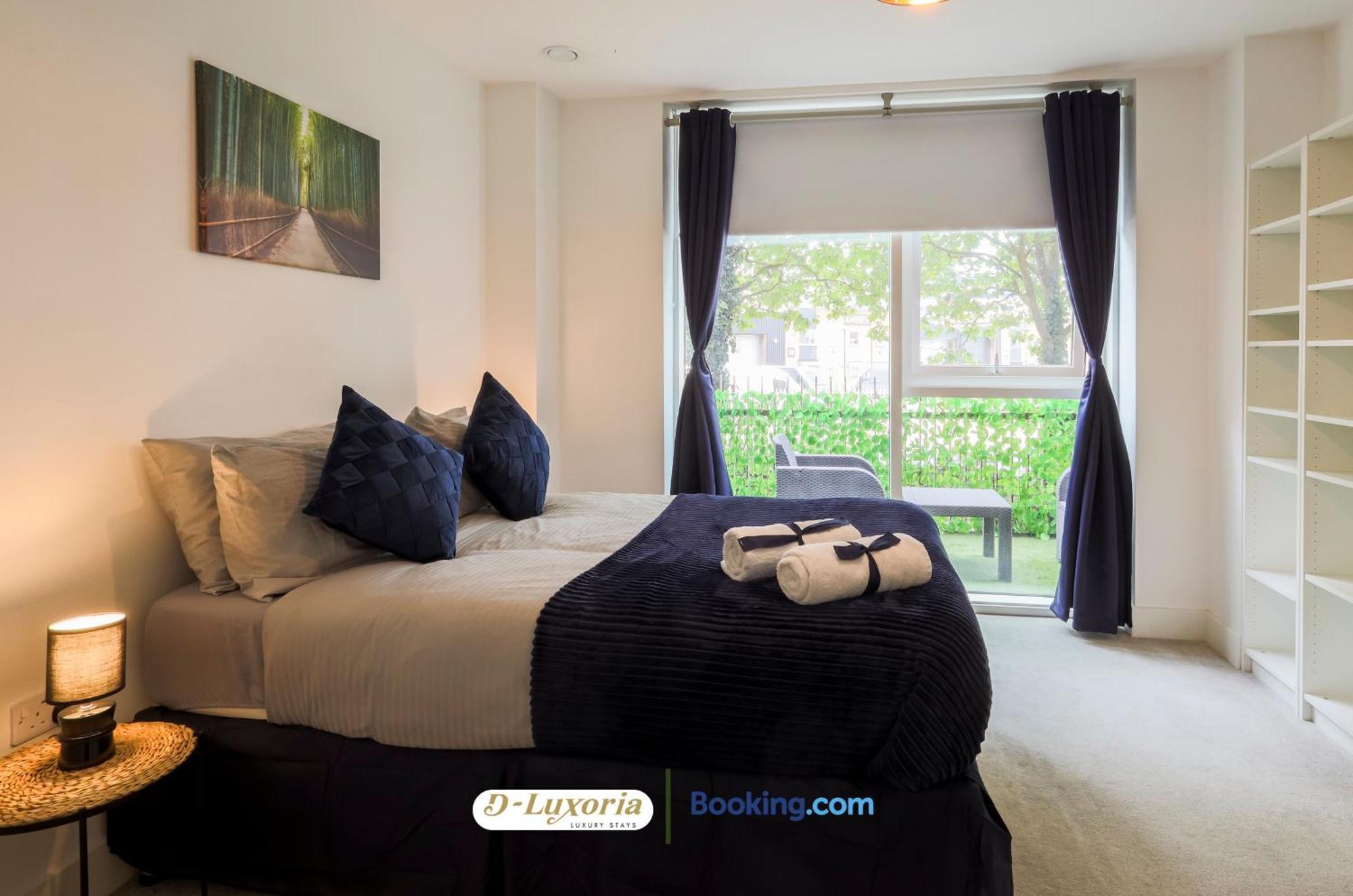 Appartamento Stylish 2br By Dluxoria Short Lets & Serviced Greater With Pet Friendly, Free Wifi & Free Parking *